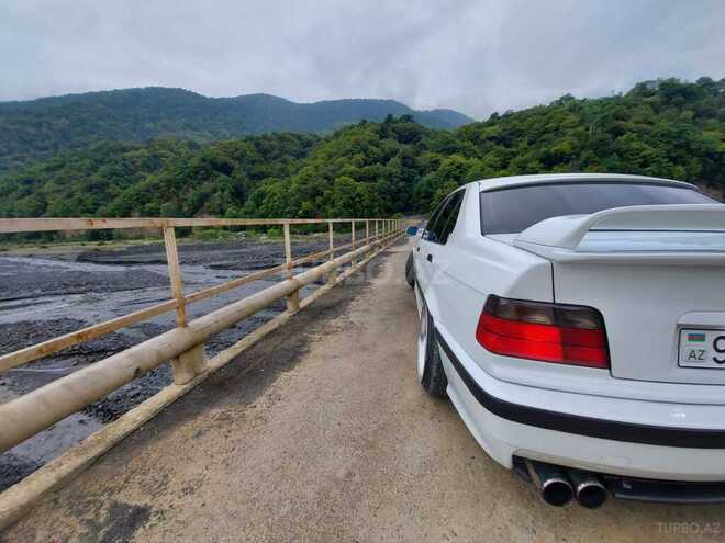 BMW 328 1998, 225,000 km - 2.8 l - Bakı