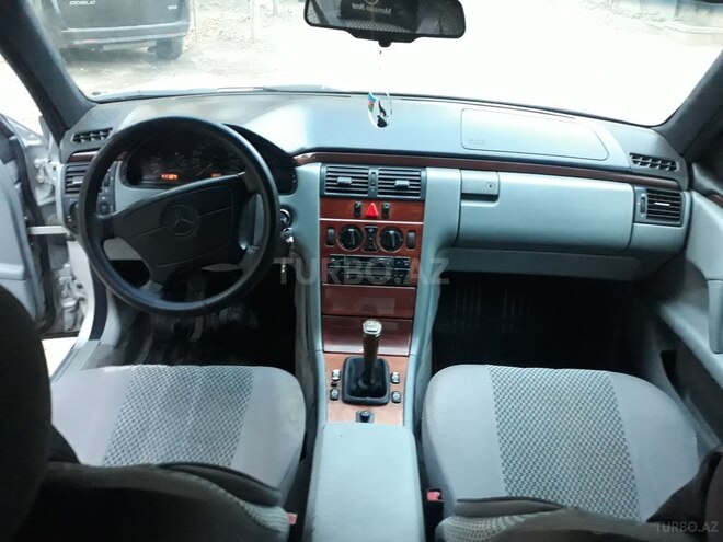 Mercedes E 200 1997, 489,724 km - 2.0 l - Bakı