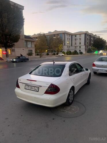 Mercedes E 220 2006, 423,000 km - 2.2 l - Naxçıvan