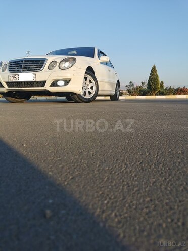 Mercedes E 220 2006, 423,000 km - 2.2 l - Naxçıvan