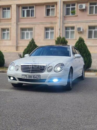 Mercedes E 220 2006, 423,000 km - 2.2 l - Naxçıvan
