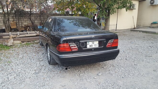 Mercedes E 220 1997, 23,588 km - 2.2 л - Ucar