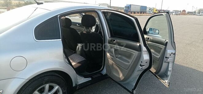 Volkswagen Passat 2003, 461,275 km - 1.8 l - Bakı