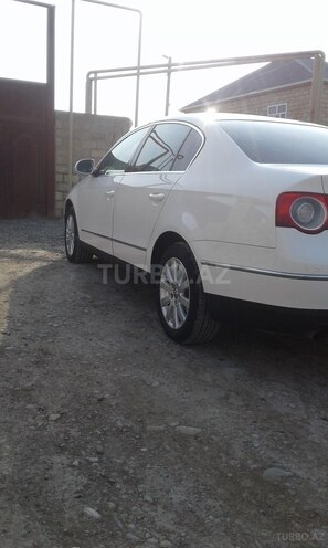 Volkswagen Passat 2009, 216,000 km - 2.0 л - Salyan