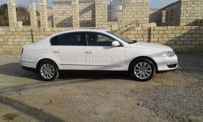 Volkswagen Passat 2009, 216,000 km - 2.0 л - Salyan