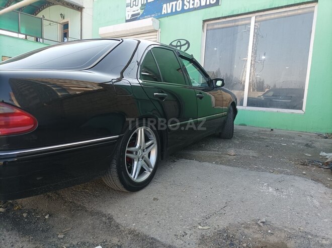 Mercedes E 240 1999, 396,000 km - 2.4 л - Bakı