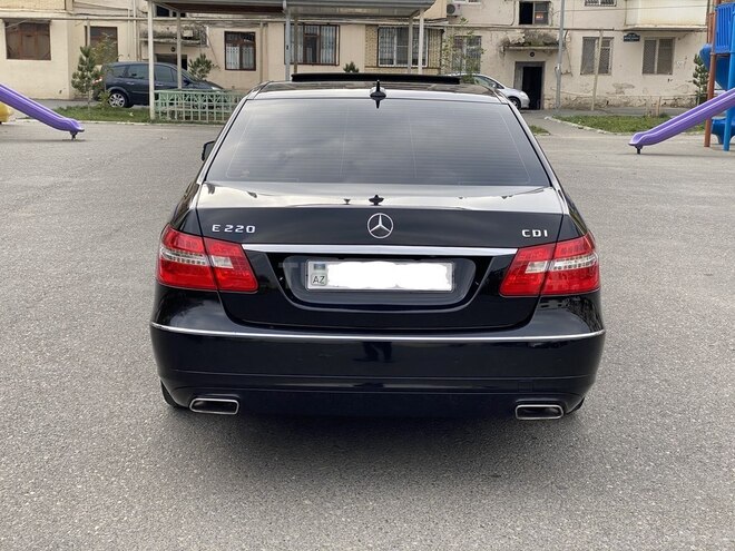 Mercedes E 220 2012, 244,637 km - 2.2 l - Bakı