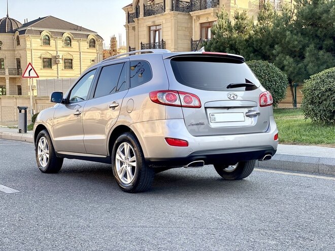 Hyundai Santa Fe 2010, 177,800 km - 2.2 l - Bakı