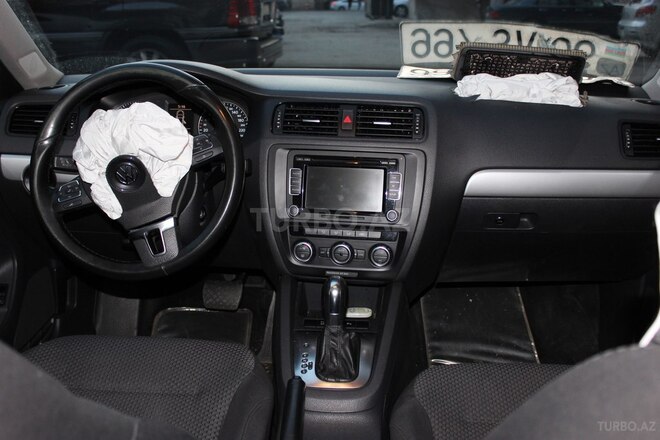 Volkswagen Jetta 2013, 157,000 km - 2.0 л - Bakı