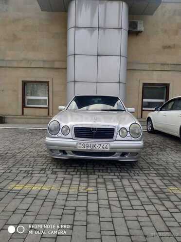 Mercedes E 200 1999, 427,000 km - 2.0 л - Bakı