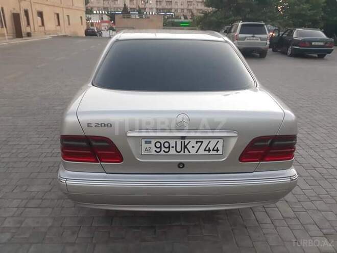 Mercedes E 200 1999, 427,000 km - 2.0 л - Bakı