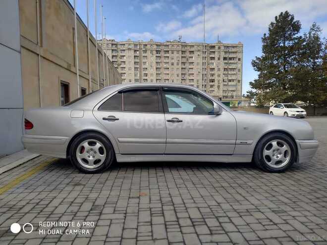 Mercedes E 200 1999, 427,000 km - 2.0 л - Bakı