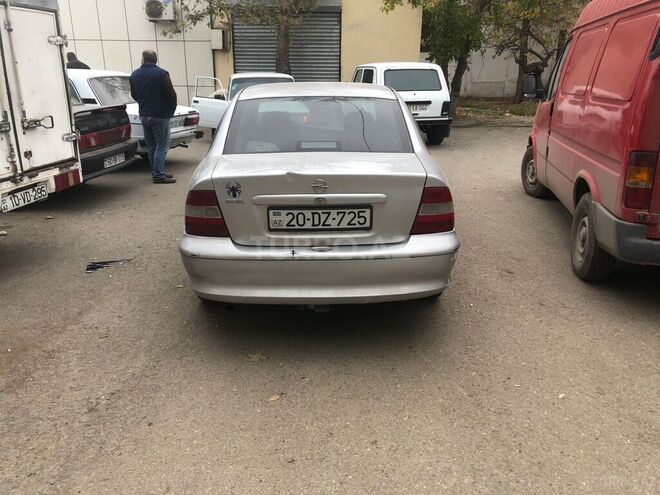 Opel Vectra 1998, 350,000 km - 1.8 l - Gəncə