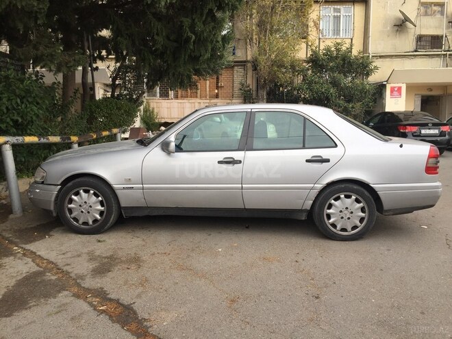 Mercedes C 200 1996, 240,000 km - 2.0 l - Bakı