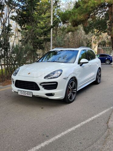 Porsche Cayenne GTS 2013, 70,000 km - 4.8 l - Bakı