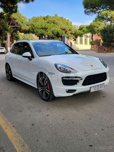 Porsche Cayenne GTS 2013, 70,000 km - 4.8 l - Bakı