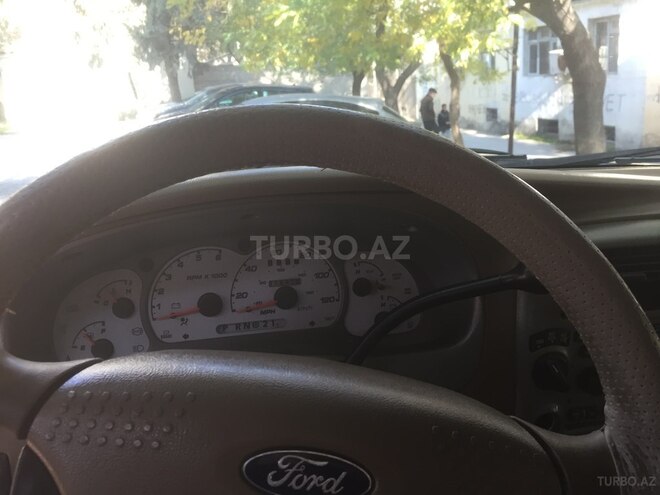Ford Explorer 2001, 257,495 km - 4.0 l - Bakı