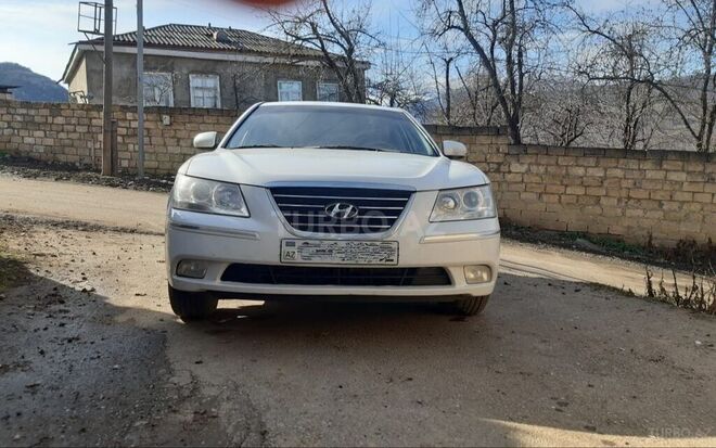 Hyundai Sonata 2009, 390,000 km - 2.4 l - Quba