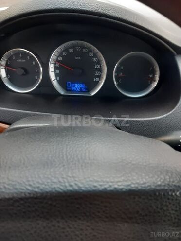 Hyundai Sonata 2009, 390,000 km - 2.4 l - Quba