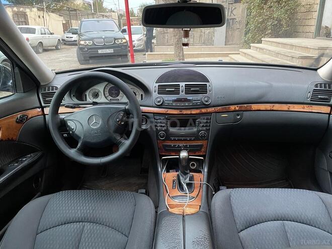 Mercedes E 240 2002, 331,000 km - 2.6 l - Sumqayıt