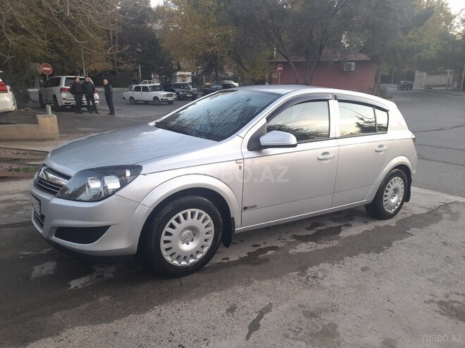 Opel Astra 2009, 131,000 km - 1.4 l - Mingəçevir