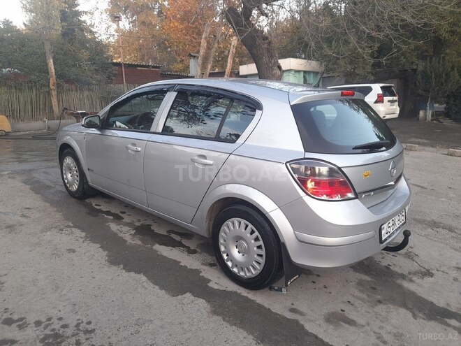 Opel Astra 2009, 131,000 km - 1.4 l - Mingəçevir