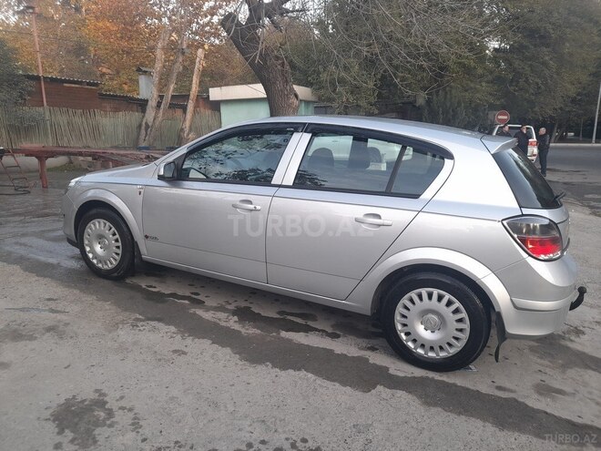Opel Astra 2009, 131,000 km - 1.4 l - Mingəçevir