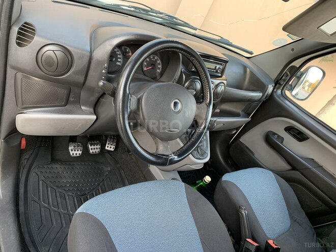 Fiat Doblo 2010, 234,000 km - 1.4 l - Bakı