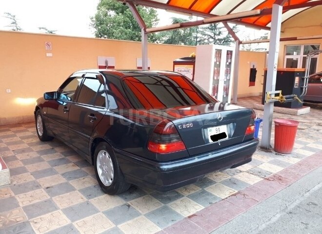 Mercedes C 200 1999, 285,000 km - 2.0 l - Gəncə
