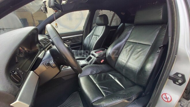 BMW 525 2001, 230,000 km - 2.5 l - Naftalan