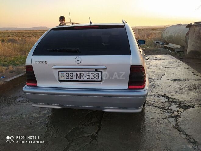 Mercedes C 220 2000, 303,000 km - 2.2 л - Bakı
