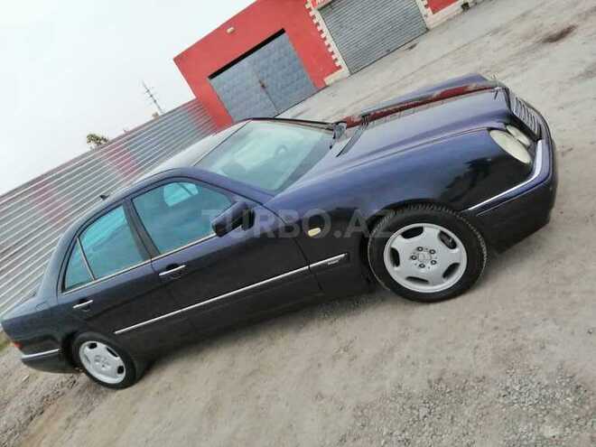 Mercedes E 220 1998, 300,000 km - 2.2 l - Ucar