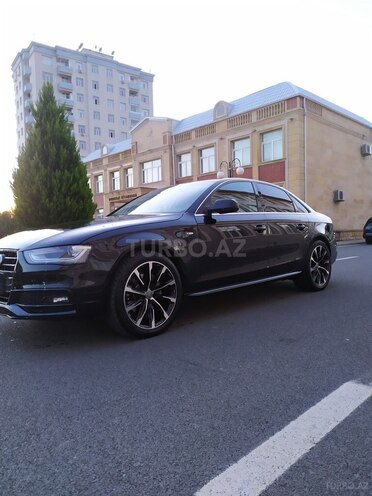 Audi A4 2014, 110,000 km - 2.0 л - Bakı