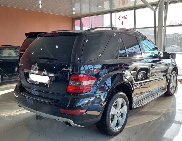 Mercedes ML 350 2009, 174,000 km - 3.5 l - Bakı