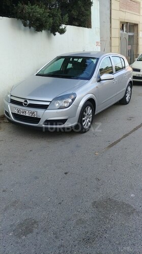 Opel Astra 2004, 200,000 km - 1.4 l - Bakı
