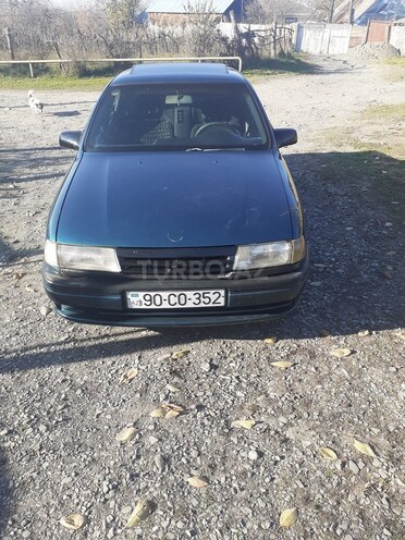 Opel Vectra 1995, 490,575 km - 1.8 l - Qax