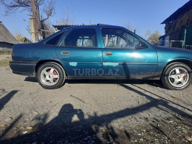 Opel Vectra 1995, 490,575 km - 1.8 l - Qax