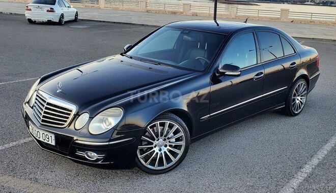 Mercedes E 350 2006, 261,500 km - 3.5 l - Bakı