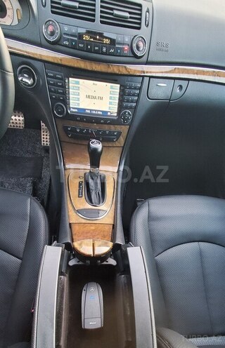 Mercedes E 350 2006, 261,500 km - 3.5 l - Bakı