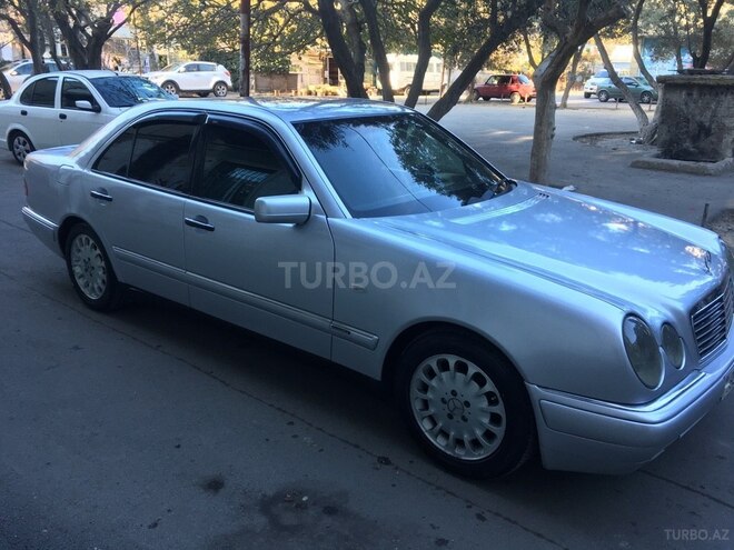 Mercedes E 240 1998, 295,000 km - 2.4 l - Bakı