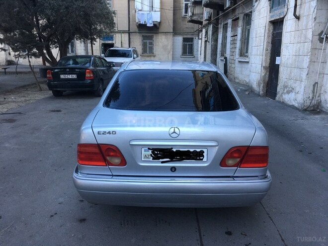 Mercedes E 240 1998, 295,000 km - 2.4 l - Bakı