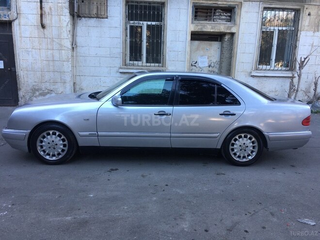 Mercedes E 240 1998, 295,000 km - 2.4 l - Bakı