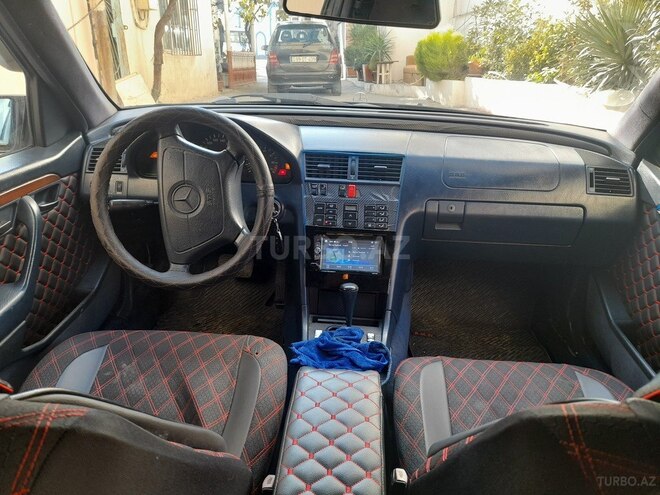 Mercedes C 220 1994, 228,000 km - 2.2 l - Bakı