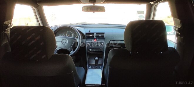 Mercedes C 220 2000, 321,000 km - 2.2 l - Bakı