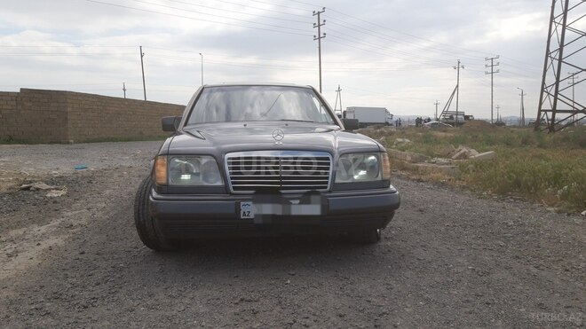Mercedes E 220 1995, 470,000 km - 2.2 l - Bakı