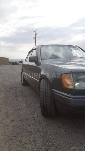 Mercedes E 220 1995, 470,000 km - 2.2 l - Bakı