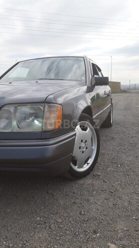 Mercedes E 220 1995, 470,000 km - 2.2 l - Bakı