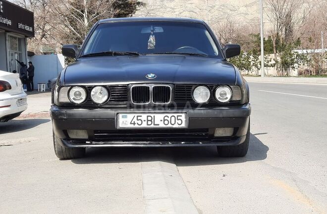 BMW 520 1990, 250,000 km - 2.0 л - Mingəçevir