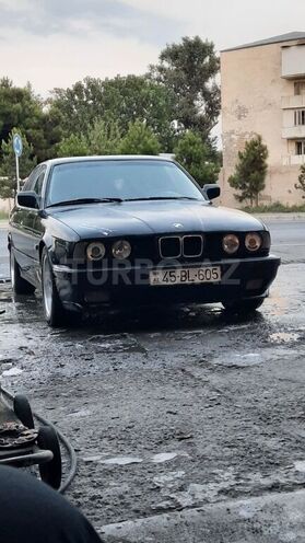 BMW 520 1990, 250,000 km - 2.0 л - Mingəçevir