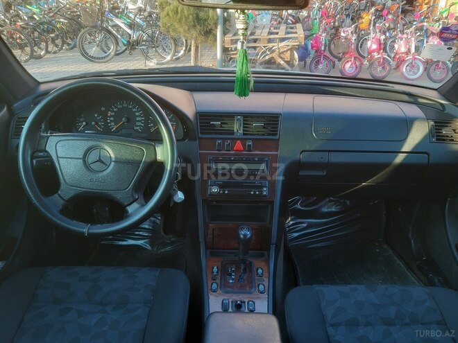 Mercedes C 200 2000, 155,228 km - 2.0 л - Goranboy